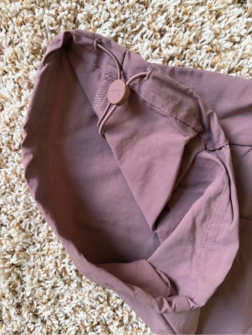 Nike Sportswear Everything Women’s Woven Mid-Rise Pants in Smoky Mauve Sz XS
